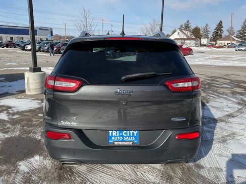 Used 2015 Jeep Cherokee Latitude image 6