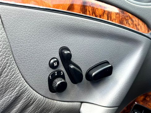 Used 2006 Mercedes-Benz CLK 350 Cabriolet image 21