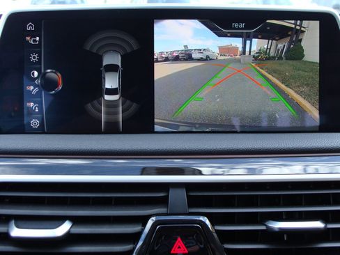 Used 2017 BMW 750i xDrive image 22