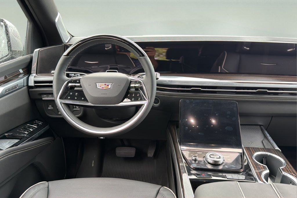 New 2027 Cadillac Escalade Luxury w/ Touring Package RWD image 16
