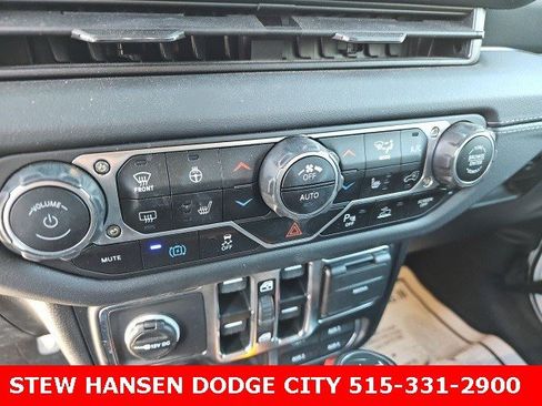 Used 2024 Jeep Wrangler High Altitude image 22