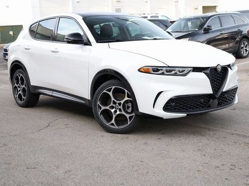 New 2025 Alfa Romeo Tonale w/ Premium Package image 2