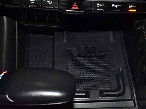 Used 2024 Dodge Durango R/T AWD/4WD image 18