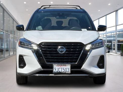 Used 2021 Nissan Kicks SR w/ SR Premium Package FWD image 9