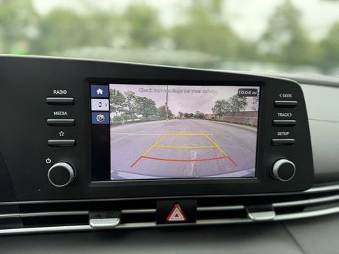 Used 2025 Hyundai Elantra SE w/ Cargo Package FWD image 18