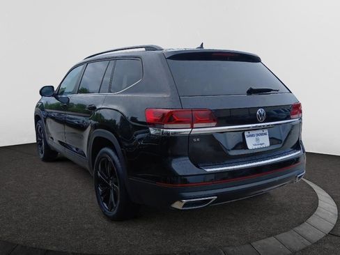 Used 2022 Volkswagen Atlas SE w/ Panoramic Sunroof Package FWD image 3