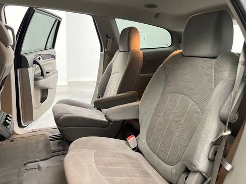 Used 2017 Buick Enclave Convenience FWD image 16