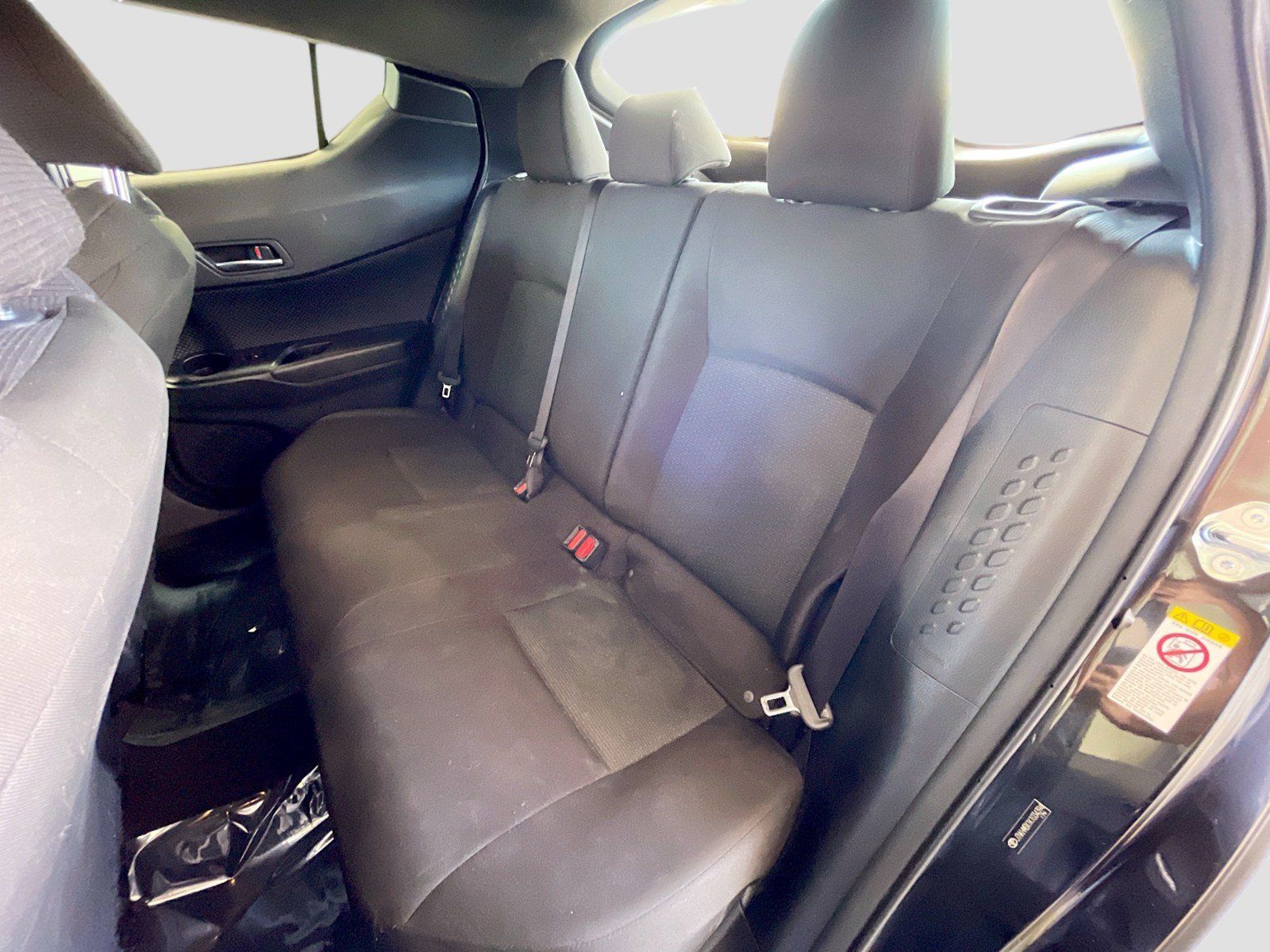 Used 2019 Toyota C-HR XLE FWD image 14
