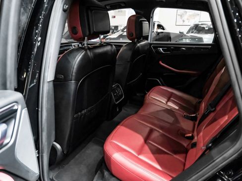 Used 2017 Porsche Macan S image 41