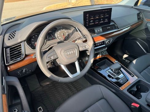 Used 2023 Audi Q5 2.0T Premium w/ Convenience Package image 20