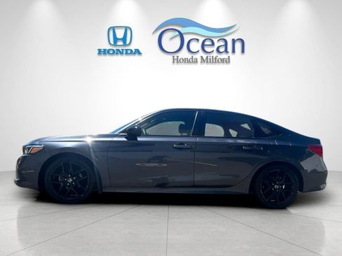 Used 2023 Honda Civic Sport image 6