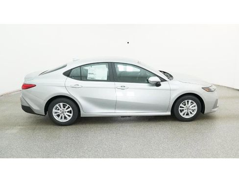 New 2026 Toyota Camry LE image 11