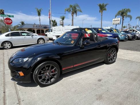 Used 2013 MAZDA MX-5 Miata Club RWD image 2