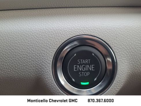 New 2027 GMC Terrain Denali w/ LPO, Black Badging Package AWD/4WD image 17