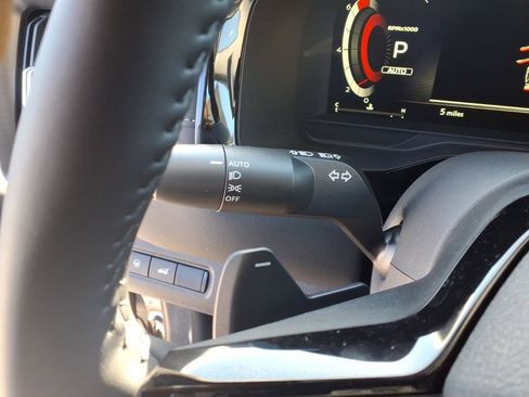 New 2026 Nissan Pathfinder SL image 19