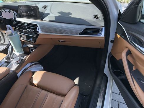 Used 2017 BMW 530i 530i image 23