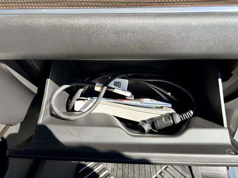 Used 2022 Chevrolet Silverado 1500 LT Trail Boss image 36