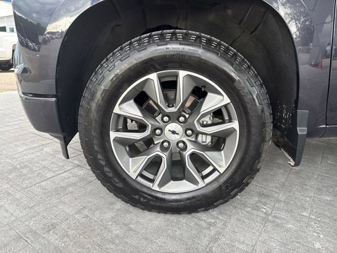 Used 2023 Chevrolet Silverado 1500 RST AWD/4WD image 17