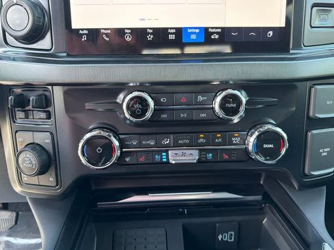 New 2026 Ford F250 Platinum w/ Tremor Off-Road Package AWD/4WD image 23