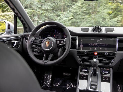 New 2026 Porsche Macan AWD/4WD image 41