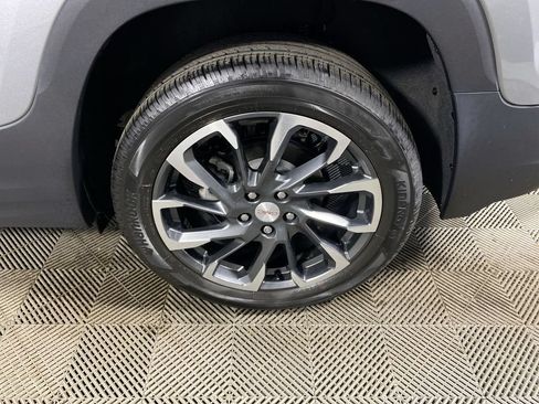 Certified 2023 GMC Terrain SLT AWD/4WD image 10