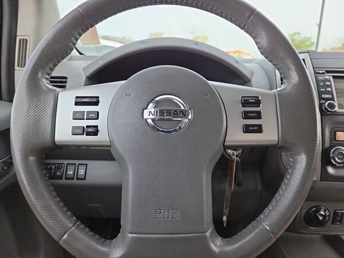 Used 2019 Nissan Frontier SL AWD/4WD image 18