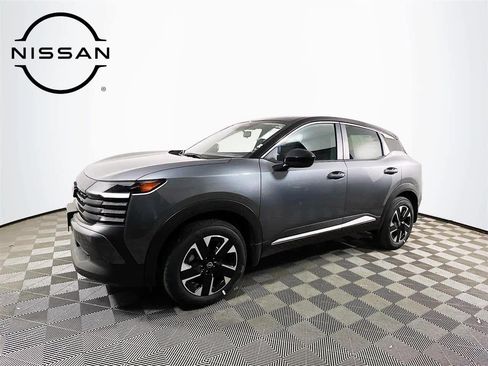 Used 2025 Nissan Kicks SV w/ Illumination Package AWD/4WD image 1