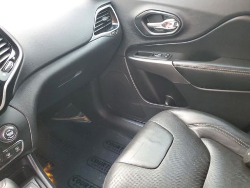 Used 2020 Jeep Cherokee Limited image 20