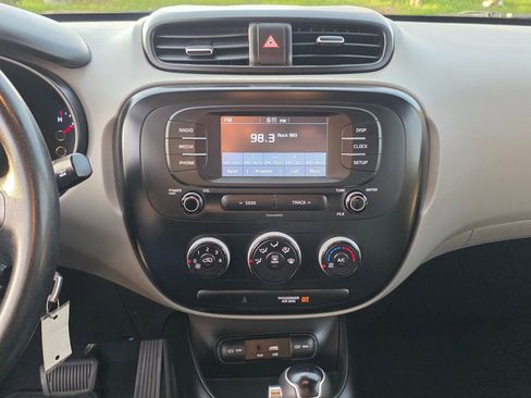 Used 2019 Kia Soul image 21