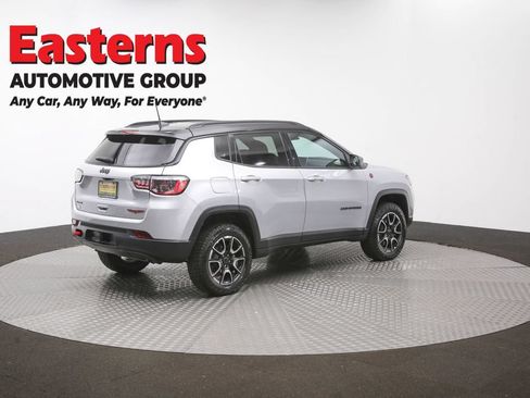 Used 2025 Jeep Compass Trailhawk w/ Trailer Tow Group AWD/4WD image 40