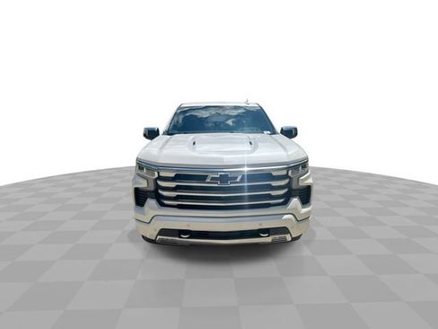 Certified 2023 Chevrolet Silverado 1500 High Country w/ High Country Premium Package AWD/4WD image 4
