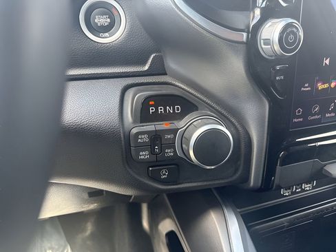 Used 2025 RAM 1500 Big Horn AWD/4WD image 16