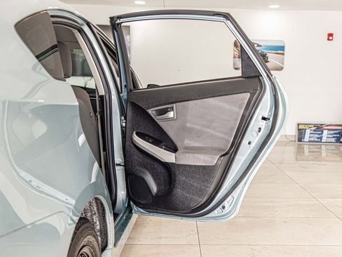 Used 2015 Toyota Prius Three image 35