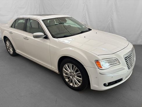 Used 2013 Chrysler 300 C Luxury Series w/ Harman Kardon Audio Group AWD/4WD image 8