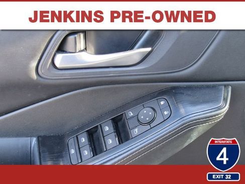 Used 2024 Nissan Rogue SV AWD/4WD image 20