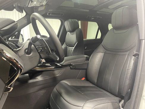Used 2025 Land Rover Range Rover Sport SE AWD/4WD image 22