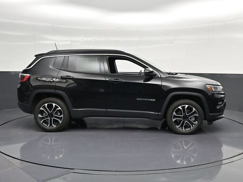 Used 2023 Jeep Compass Limited AWD/4WD image 4