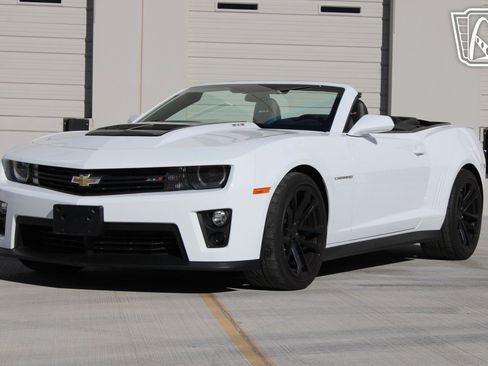 Used 2014 Chevrolet Camaro ZL1 image 4