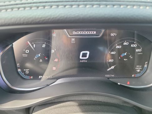 Used 2025 RAM 2500 Laramie AWD/4WD image 7