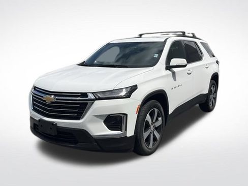 Used 2023 Chevrolet Traverse LT w/ LT Premium Package AWD/4WD image 13