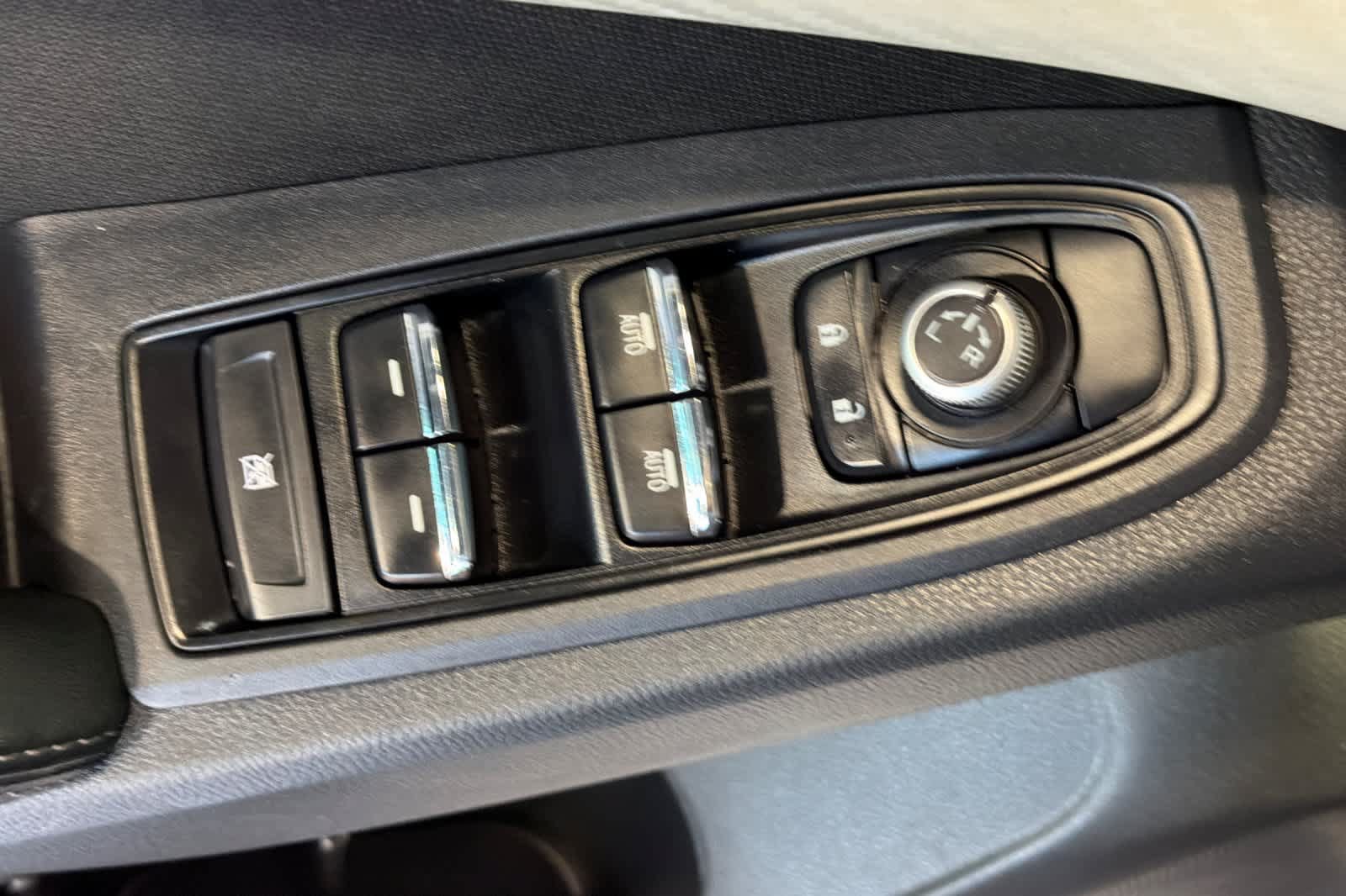 Used 2022 Subaru Ascent Premium w/ Convenience Package AWD/4WD image 15