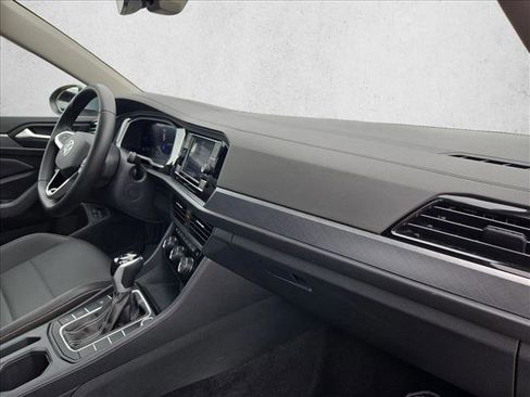 Used 2024 Volkswagen Jetta SE FWD image 20
