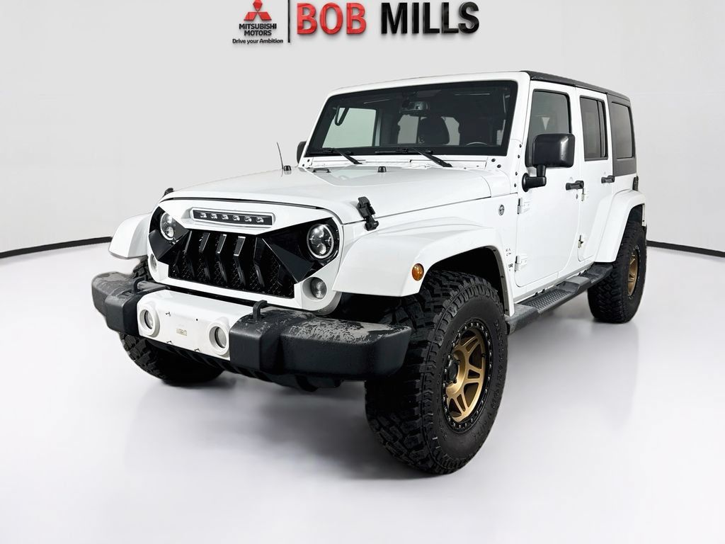 Used 2016 Jeep Wrangler Unlimited Sahara AWD/4WD image 3