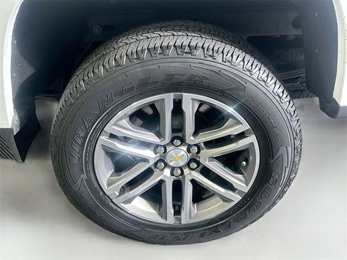 Used 2021 Chevrolet Colorado W/T w/ Custom Special Edition image 28