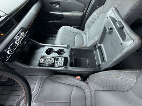 Certified 2025 Honda Pilot Sport image 18