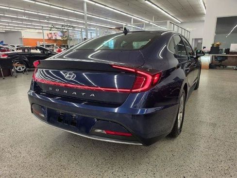 Used 2021 Hyundai Sonata SE w/ Preferred Accessory Package FWD image 5