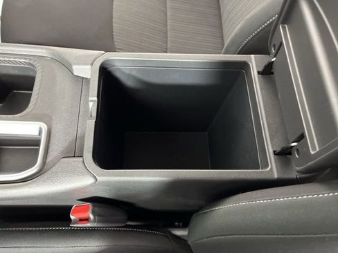 Used 2025 Nissan Sentra SV FWD image 29