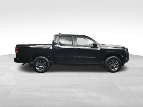 Used 2025 Nissan Frontier SV w/ SV Convenience Package RWD image 6