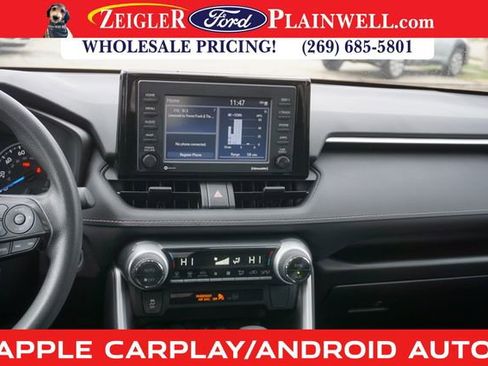 Used 2022 Toyota RAV4 XLE image 15