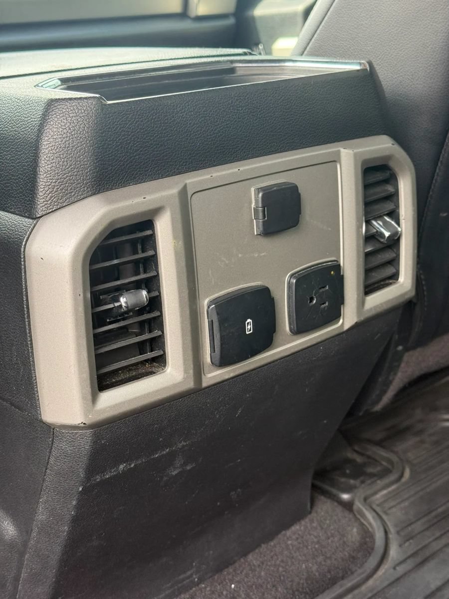 Used 2019 Ford F350 Lariat w/ Lariat Value Package AWD/4WD image 17